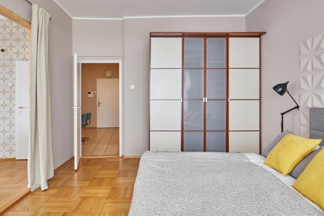 Prague Days - Modern Apt W Retro Elements - New Town Exterior photo